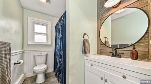 25 Catherine Ct, Skyline Lakes NJ  07456-1838 exterior