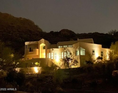 1825 Cinnabar Ave, Phoenix AZ  85020-1916 exterior