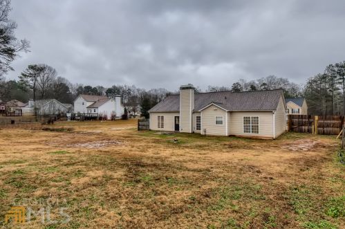 139 Windsor Cir, Stockbridge GA 30281-1864 exterior