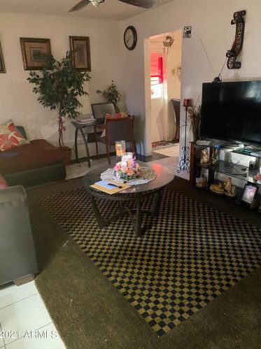 1715 32nd St, Phoenix AZ 85032-5605 exterior