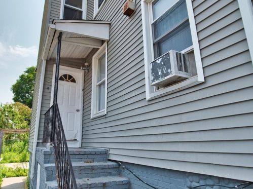 74 Clark St, New Bedford MA 02740-7021 exterior