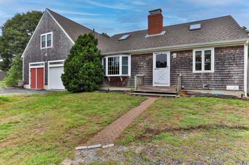 948 Queen Anne Rd, Harwich, MA 02645-2238