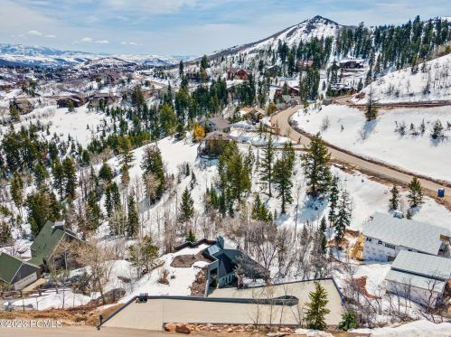 7602 Buckboard Dr, Park City UT 84098-5304 exterior