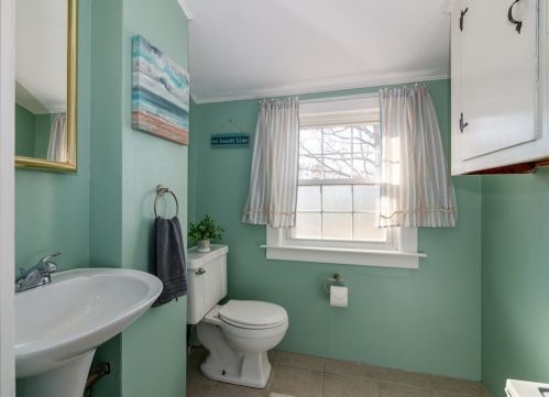 50 Hilldale Rd, Weymouth MA 02190-1417 exterior