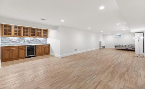 10 Fox Hl Rd, Newton MA exterior