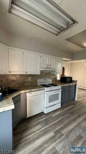 135 Windsor St, Kearny NJ  07032-2024 exterior