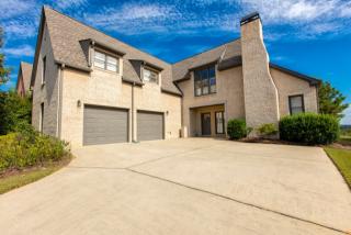 5796 Chestnut Trce, Birmingham, AL 35244-4588