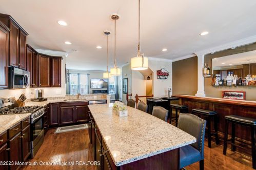 141 Kyle Dr, Tinton Falls NJ 07712-7536 exterior