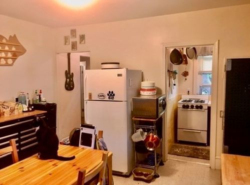 187 Crapo St, New Bedford MA 02744-1027 exterior