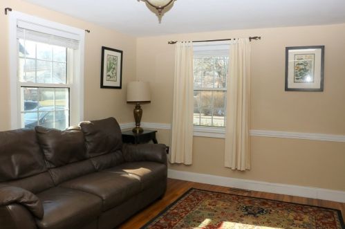 372 St, Weymouth MA 02191-1330 exterior