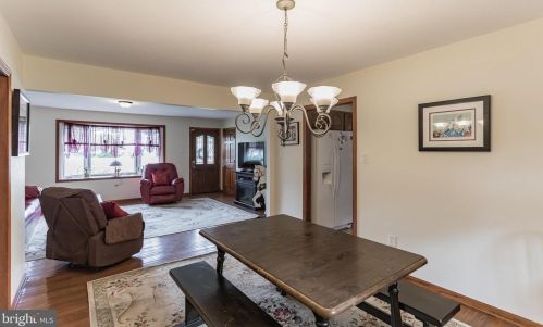 100 Holly Dr, West Deptford NJ 08096-3320 exterior