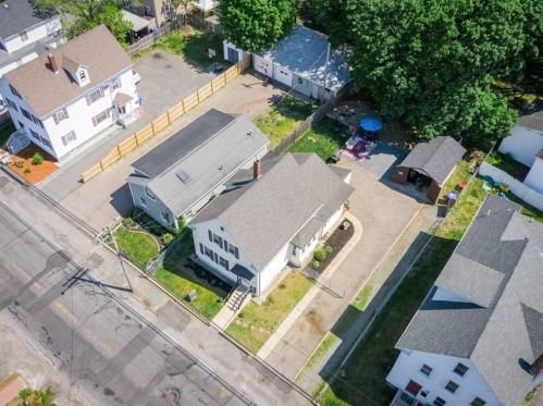 397 Washington St, Taunton, MA 02780-1784