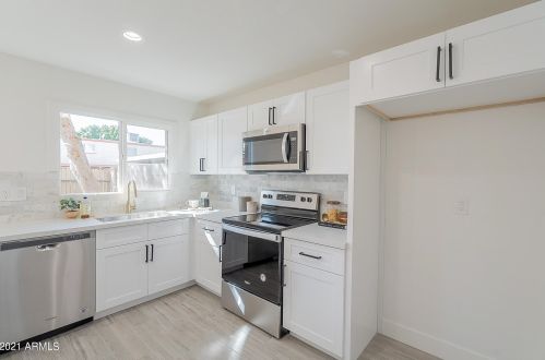 3812 30 St, Phoenix AZ 85008-6141 exterior