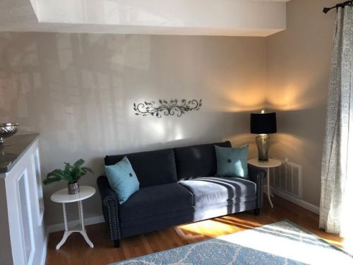 121 Tall Oaks Dr, Weymouth MA  02190-3516 exterior