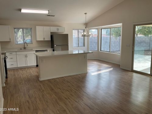 8401 Avalon Dr, Phoenix AZ  85037-3340 exterior