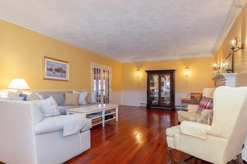 90 Countryside Ln, Milton MA 02186-4435 exterior