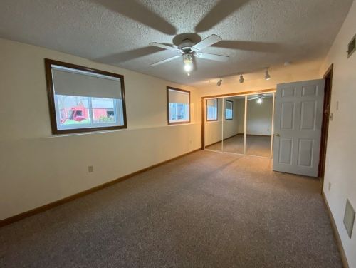 10 Hitching Post Rd, Amherst MA 01002-1155 exterior