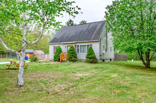 11 Pilgrim Dr, Hiram, ME 04041-3705