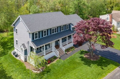 14 Eastern Ave, Burlington, MA 01803-2204