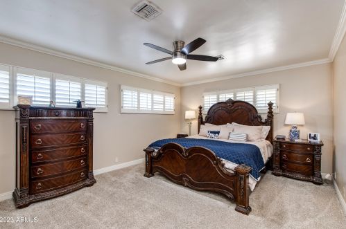 3713 Camelback Rd, Phoenix AZ 85033-1505 exterior