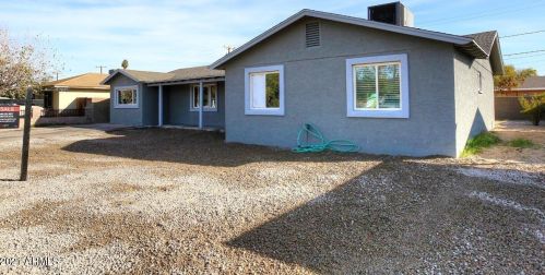 2931 39th Dr, Phoenix, AZ 85019-4305