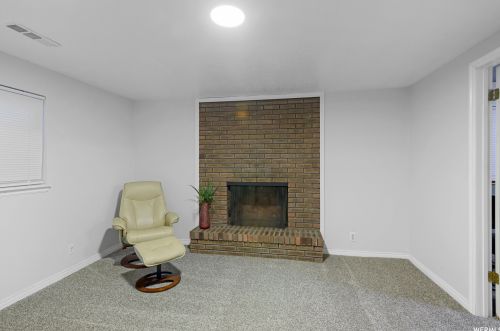 1494 Ridgemark Dr, Sandy UT 84092-3050 exterior