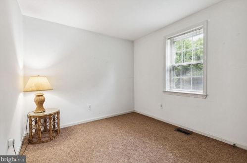 8951 Queen Maria Ct, Columbia MD 21045-2405 exterior