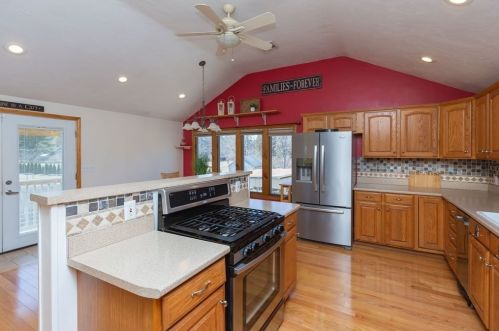 455 Vernon St, East Bridgewater MA 02324-2228 exterior