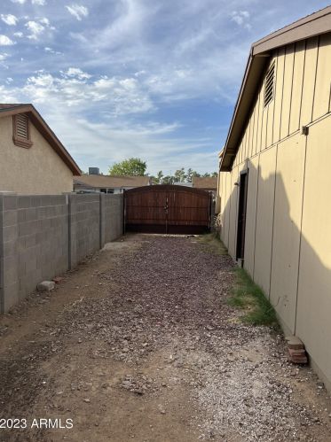 6743 Catalina Dr, Phoenix AZ 85018-7110 exterior