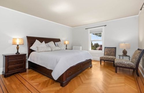 20 Phillips Ave, Rockport MA  01966-1144 exterior