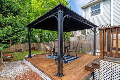 98 Bay Vw Ave, Quincy MA 02169-3101 exterior