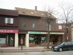 1381 Washington St, Newton, MA 02465-2003