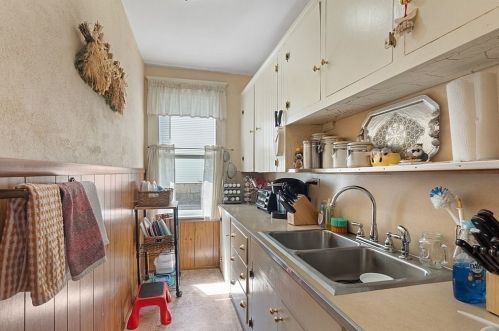 29 Halmstad St, Worcester MA 01607-1520 exterior