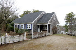 420 Old Queen Anne Rd, Chatham, MA 02633-1558