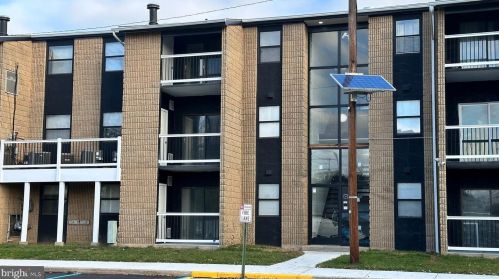 300 Broadway, West Deptford NJ 08093-1176 exterior