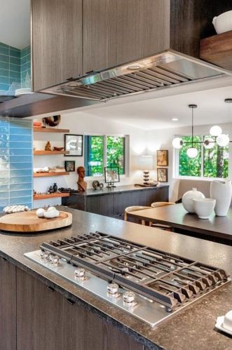 1506 Brook Valley Ln, Atlanta GA  30324-3212 exterior