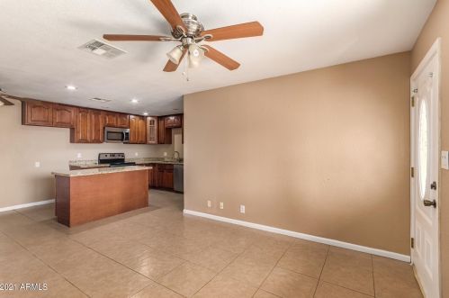 8444 6 Ave, Phoenix AZ 85023-6580 exterior