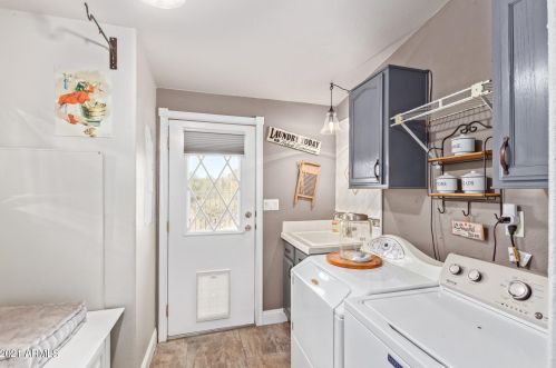 42010 3 St, Phoenix AZ 85086-7300 exterior