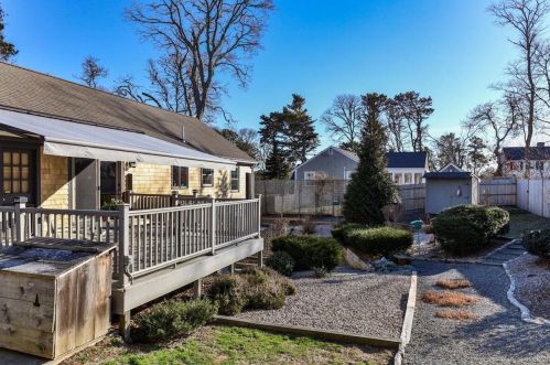 16 Joshuas Way, Chatham MA 02633-1565 exterior