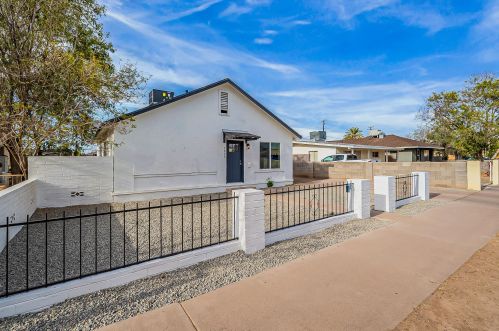 1626 Adams St, Phoenix AZ  85007-2606 exterior