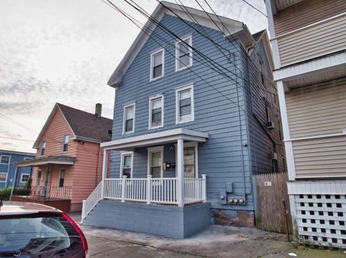 24 Adams St, New Bedford MA 02746-1333 exterior