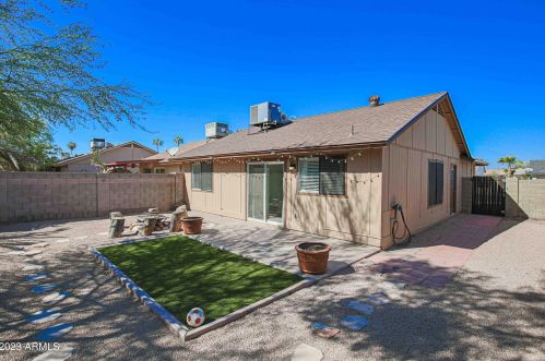 1719 Beverly Ln, Phoenix AZ  85022-2889 exterior