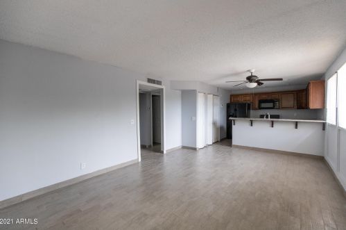 4722 Belleview St, Phoenix AZ  85008-5601 exterior