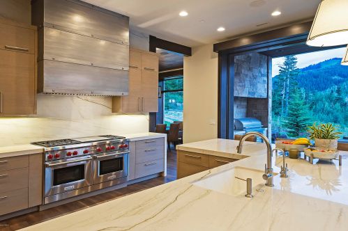 216 White Pne Cyn Rd, Park City UT 84060-6514 exterior