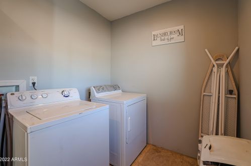 1602 Atlanta Ave, Phoenix AZ 85040-2708 exterior