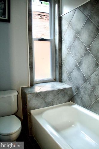 2267 Bancroft St, Philadelphia PA 19145-4314 exterior