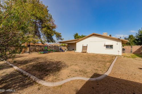 11022 35 Dr, Phoenix AZ 85053-7613 exterior