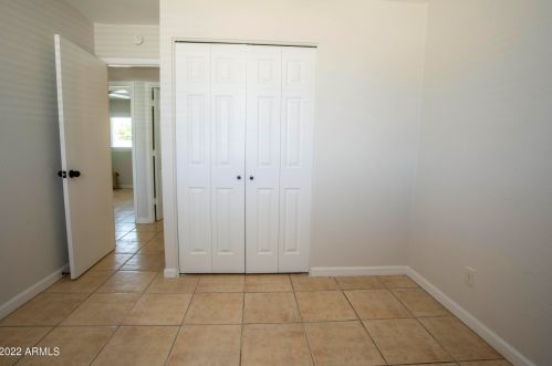 3117 65th Ave, Phoenix AZ 85033-5215 exterior