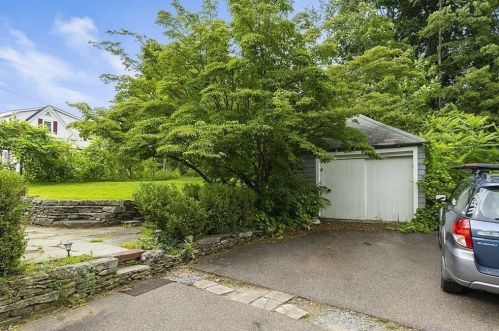 87 Gardner St, Groveland MA 01834-1141 exterior