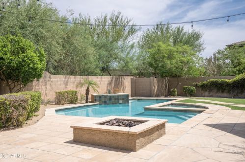 23217 39th Ter, Phoenix AZ  85050-5412 exterior